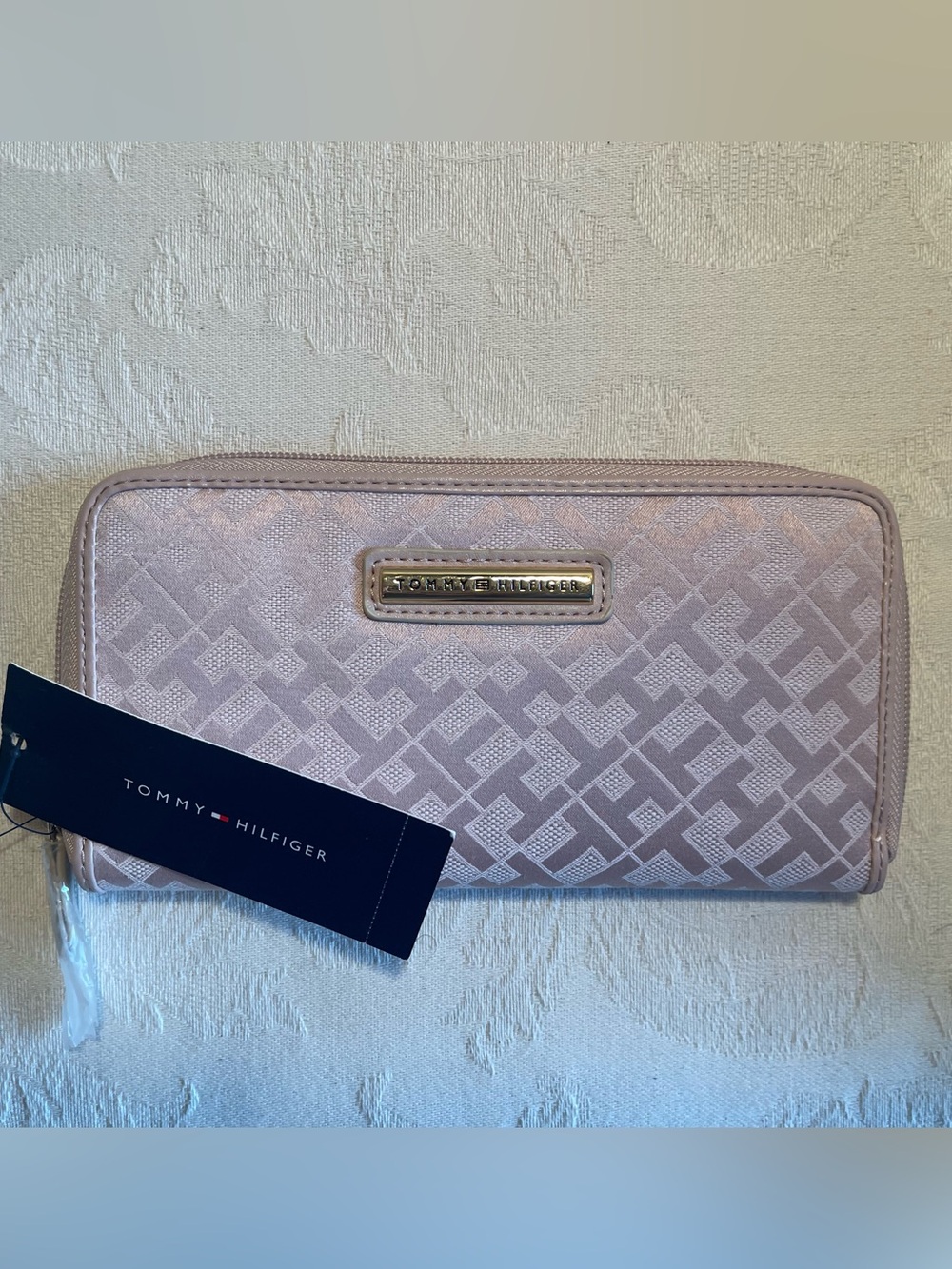 Tommy Hilfiger Blush Pink Logo-Embossed Zip Wallet